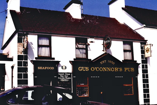 Doolin - Gus O'Connor's Pub - geograph.org.uk - 1570621.jpg