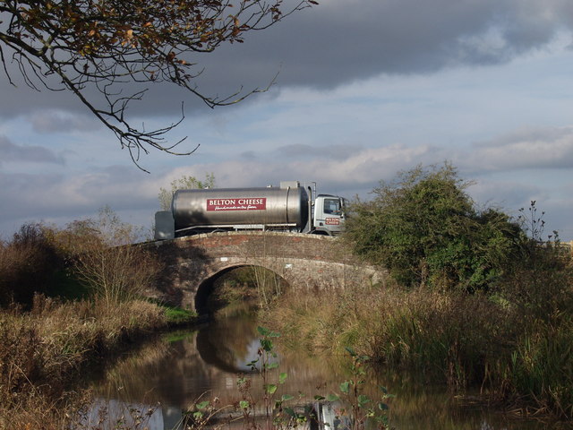 Another load of milk for the creamery - geograph.org.uk - 602335.jpg